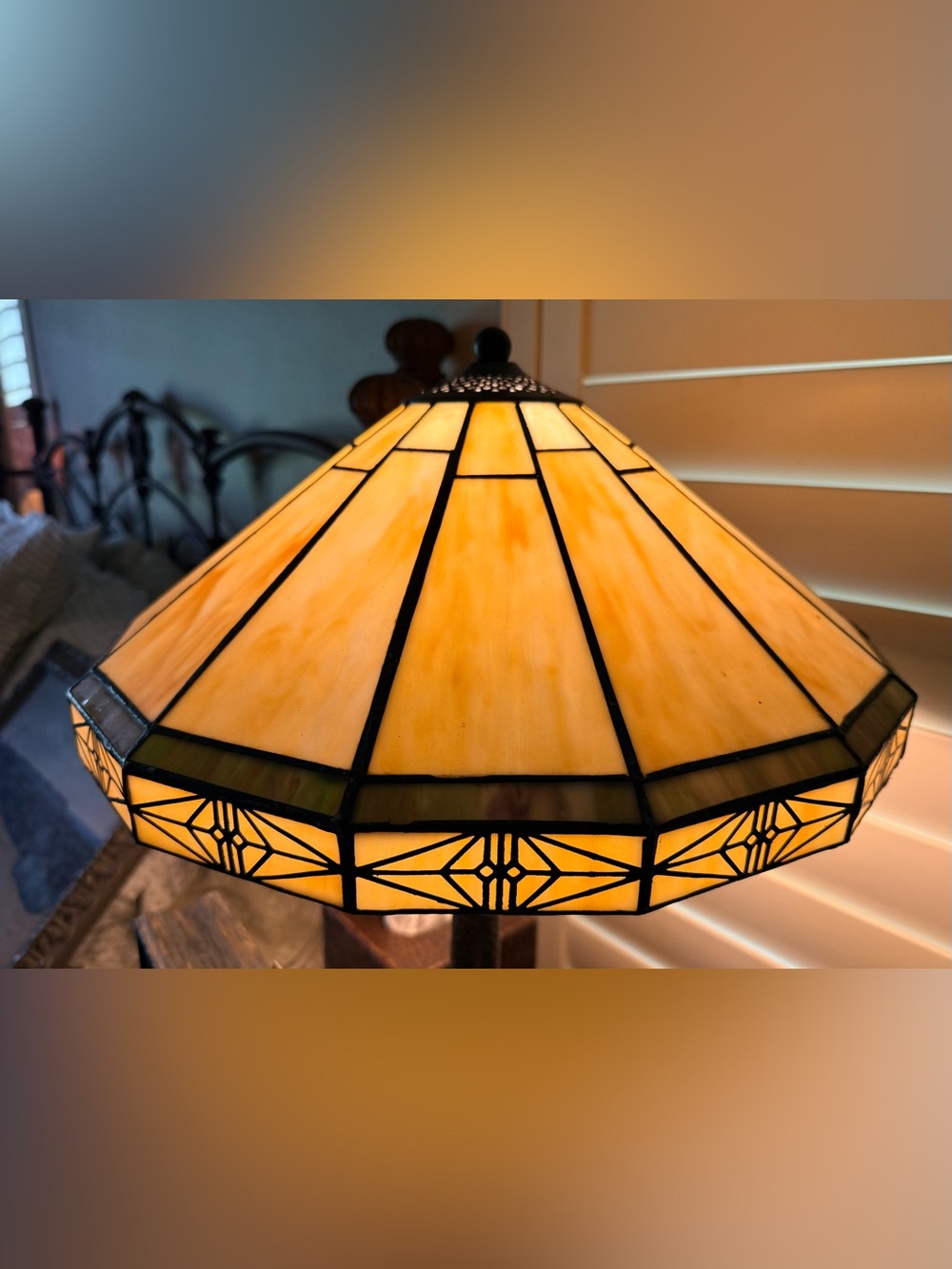 Tiffany-Style Table Lamp Shade 16” wide